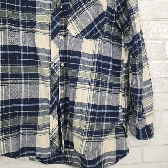 GAP flannel button down - Picture 4 of 11